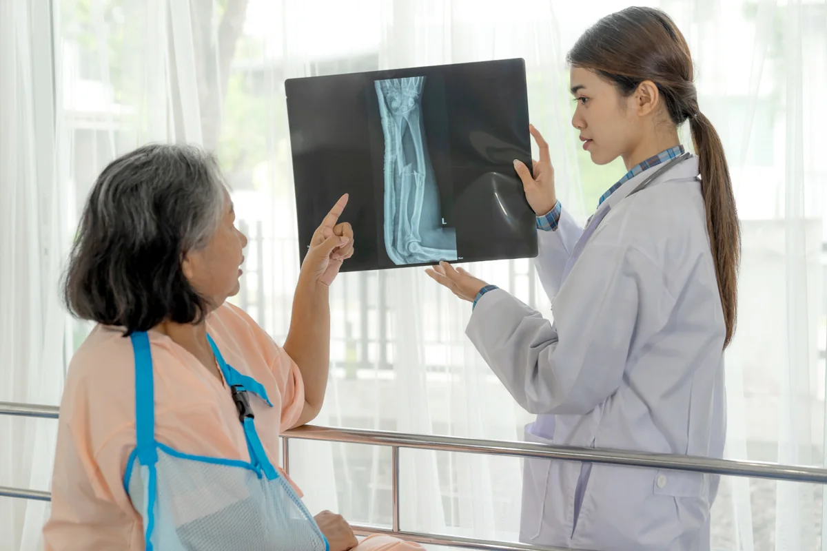 Osteoporosis: Ejercicios Seguros para Fortalecer los Huesos